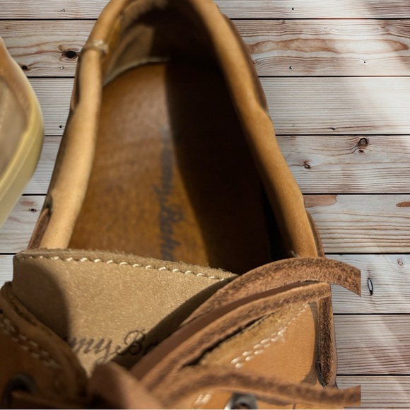 Tommy Bahama Men's Captain Sz 11M Tan Leather Boat Shoes - Picture 4 of 9